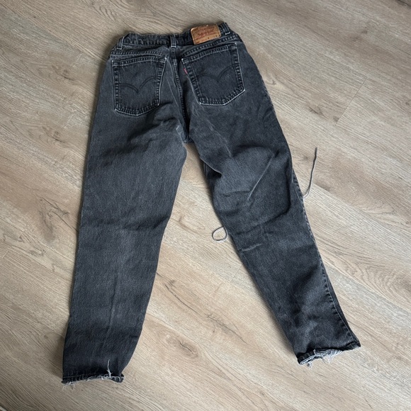 Aligrace Distressed Black Women's Jeans - Picture 4 of 4